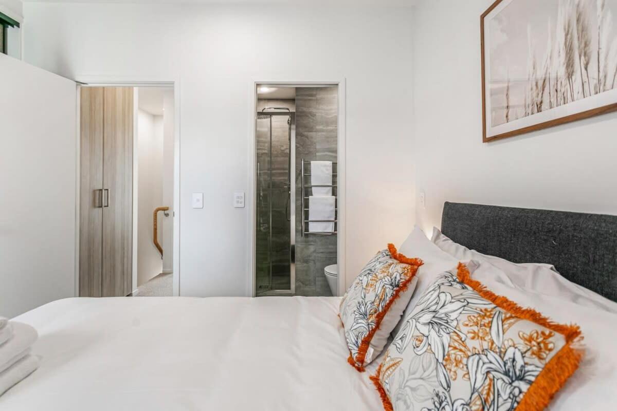 Fresh & Sleek Grey Lynn Unit With Private Patio Apartman Auckland Kültér fotó