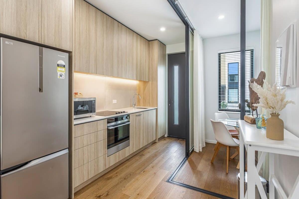 Fresh & Sleek Grey Lynn Unit With Private Patio Apartman Auckland Kültér fotó